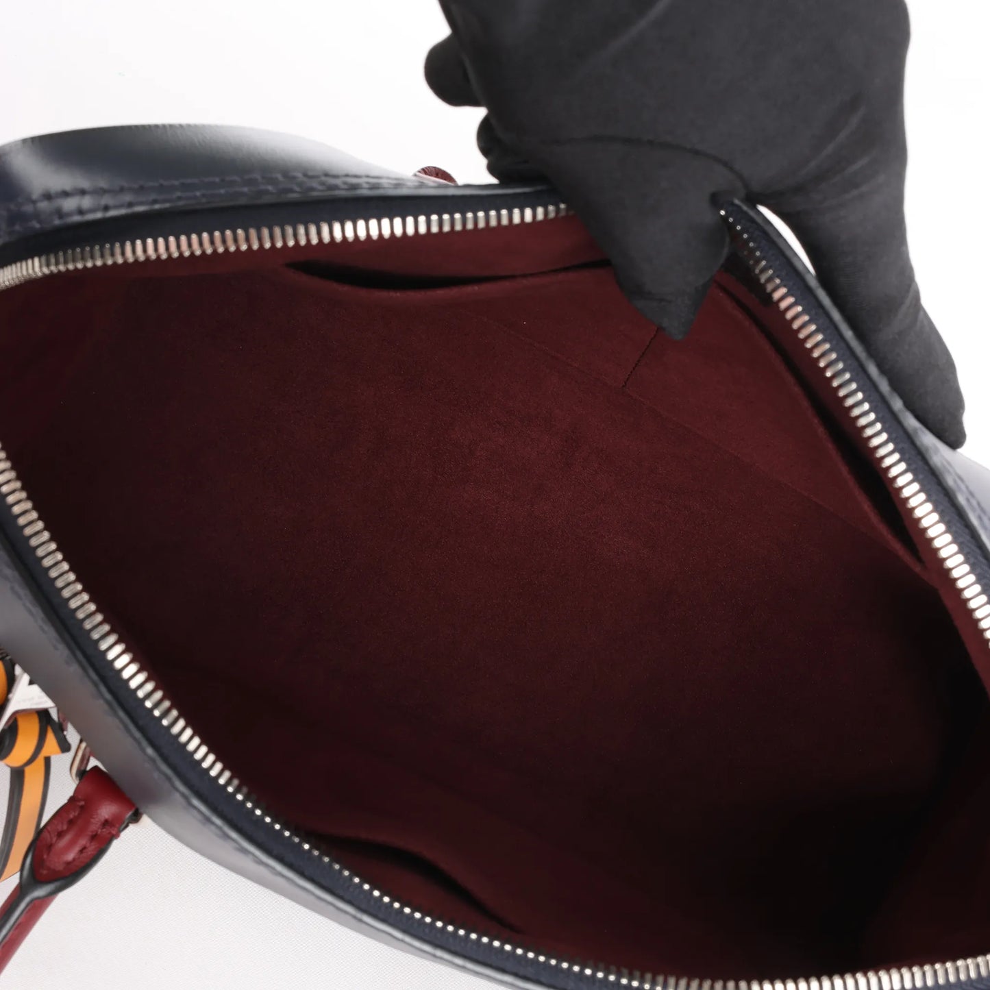 Sac à main Louis Vuitton Tuileries en cuir épi noir M54387