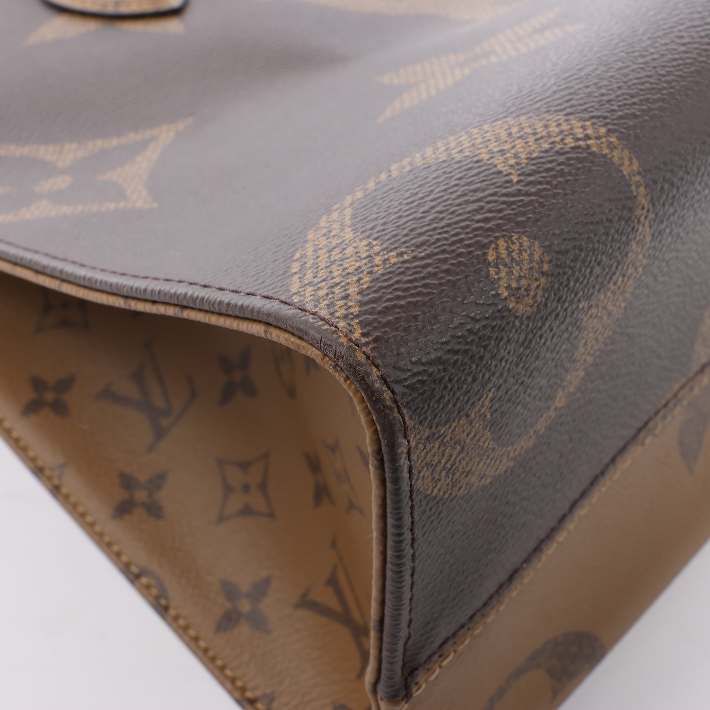 Louis Vuitton Riesiges Monogramm Reverse On the Go MM in Braun M45321