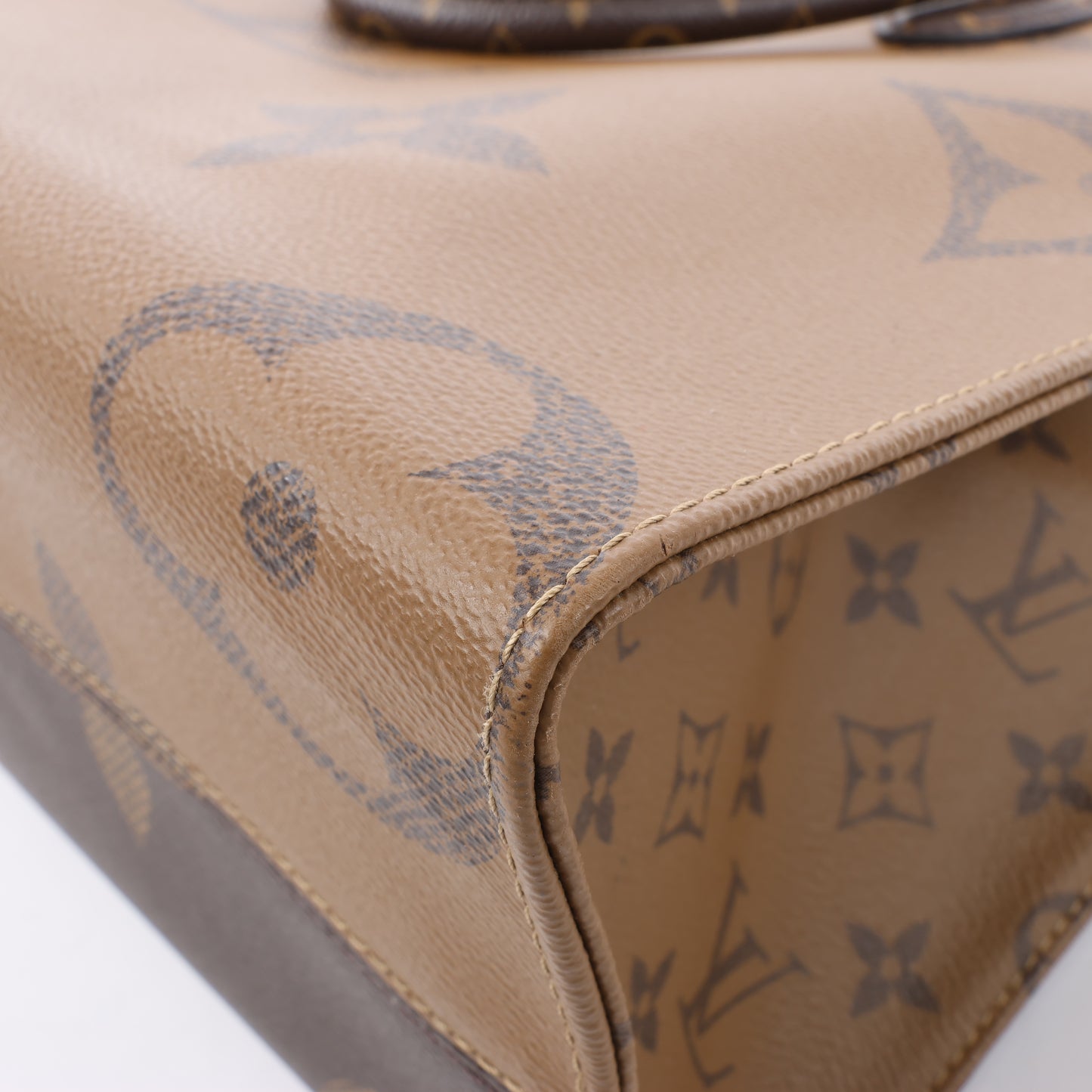 Louis Vuitton Riesiges Monogramm Reverse On the Go MM in Braun M45321