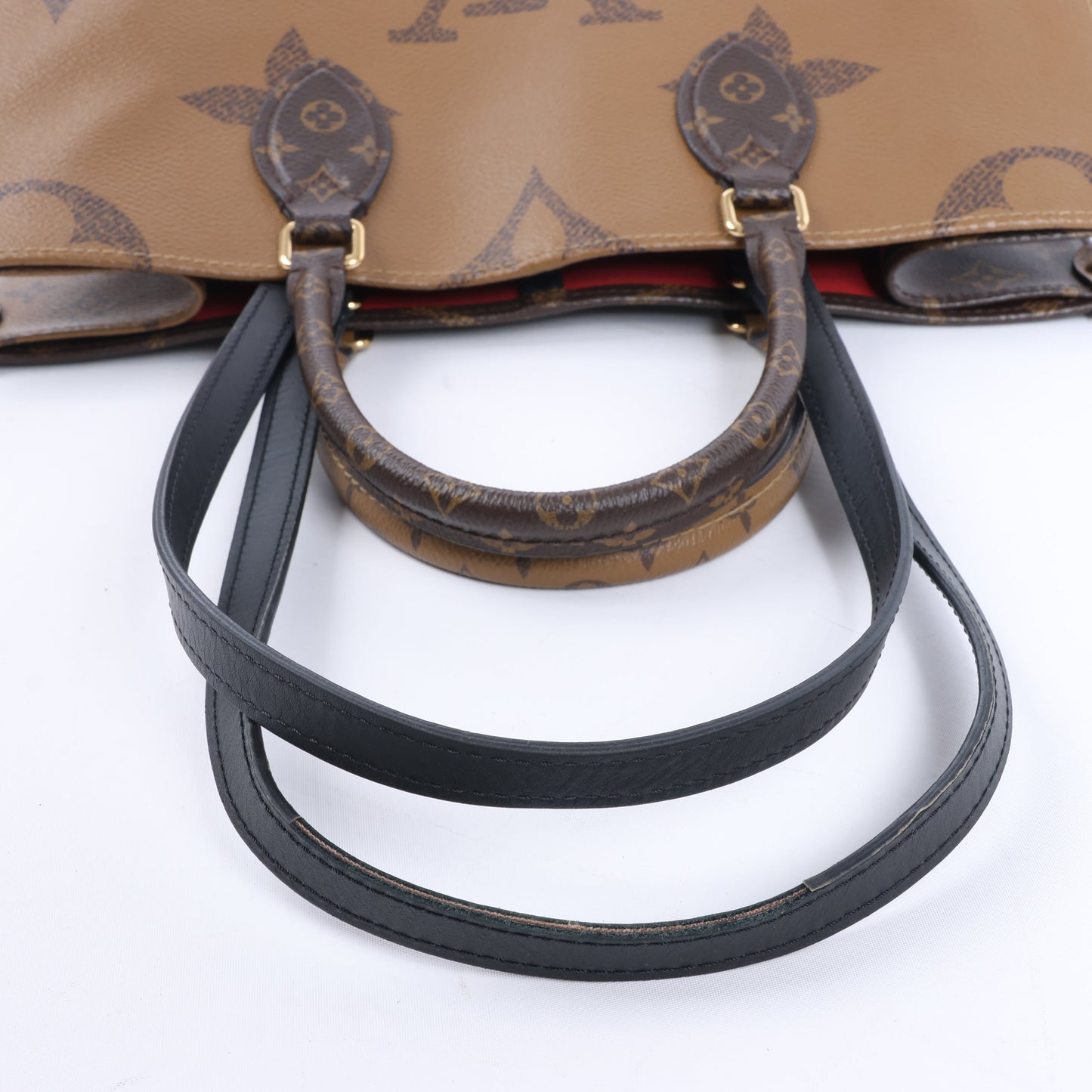 Louis Vuitton Giant Monogram Reverse On the Go MM in Brown M45321