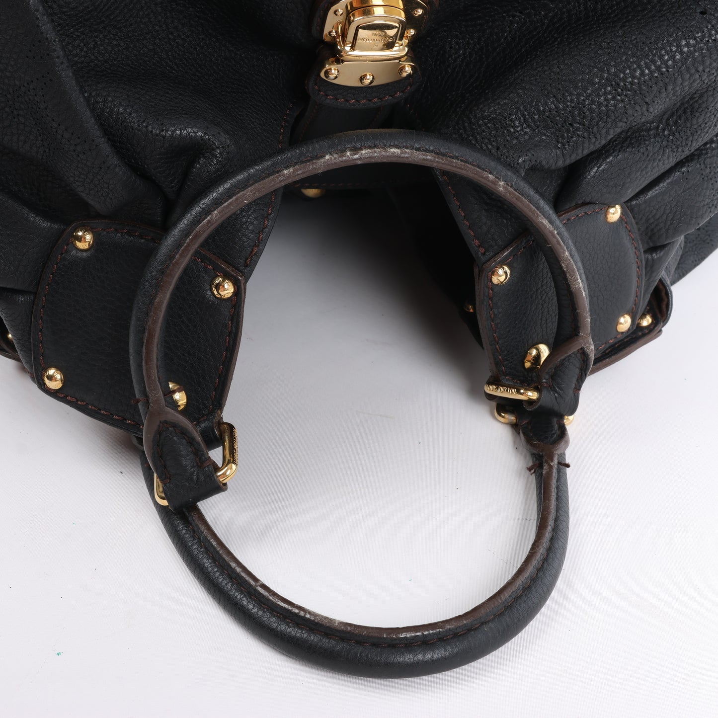 Louis Vuitton Monogram Mahina L Lunar PM Handtasche aus Leder in Schwarz M95765