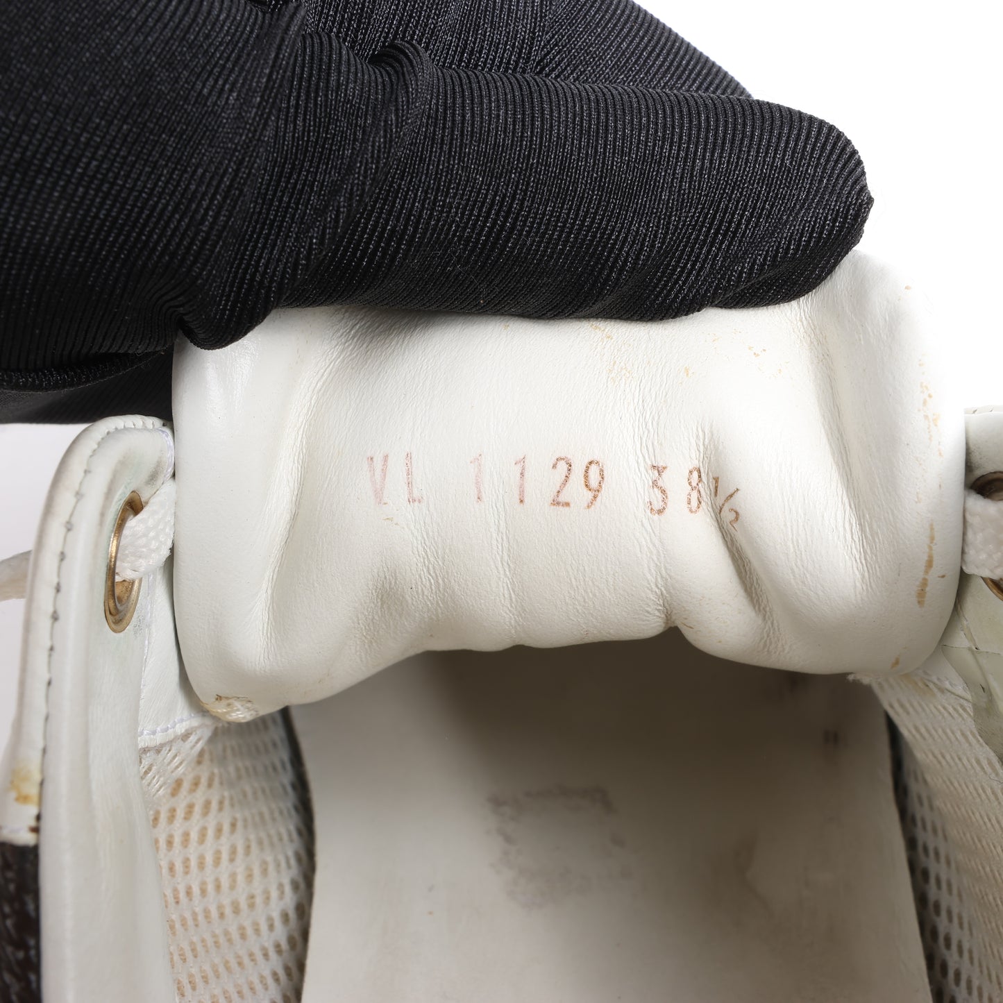 Louis Vuitton Run Away Sneakers aus Mesh und Monogram Canvas in Weiß/Braun, Größe 38,5 EU