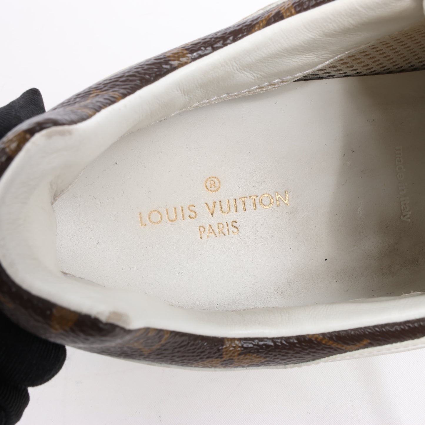Louis Vuitton Run Away Sneakers aus Mesh und Monogram Canvas in Weiß/Braun, Größe 38,5 EU