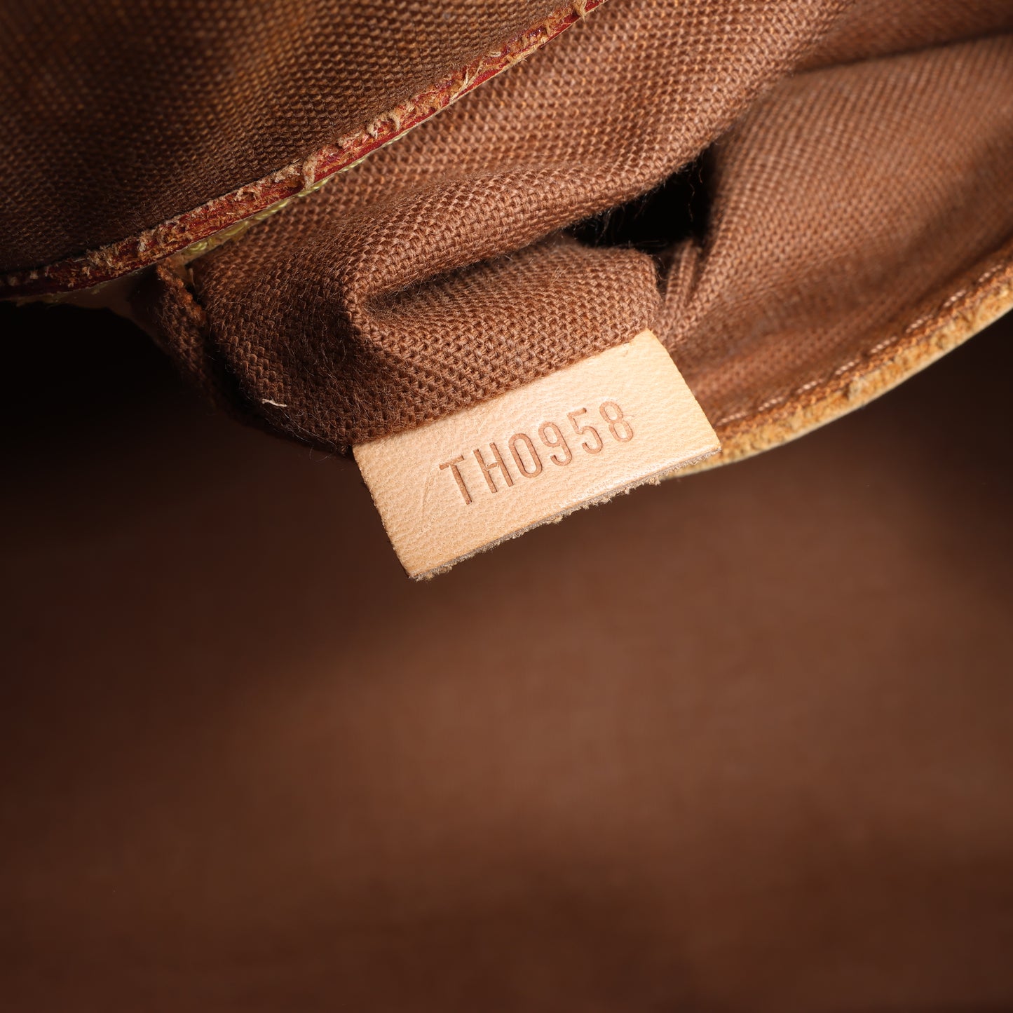 Sac à main Louis Vuitton Alma PM en toile Monogram M53151