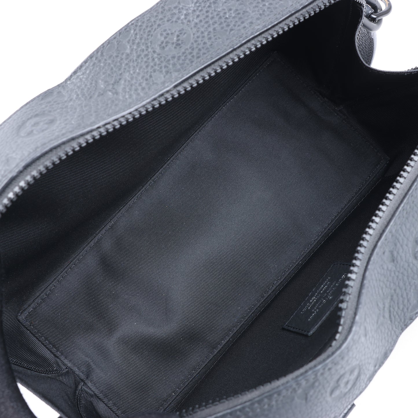 Louis Vuitton – Soft Trunk 2Way-Handtasche mit Monogrammprägung in Schwarz M57410
