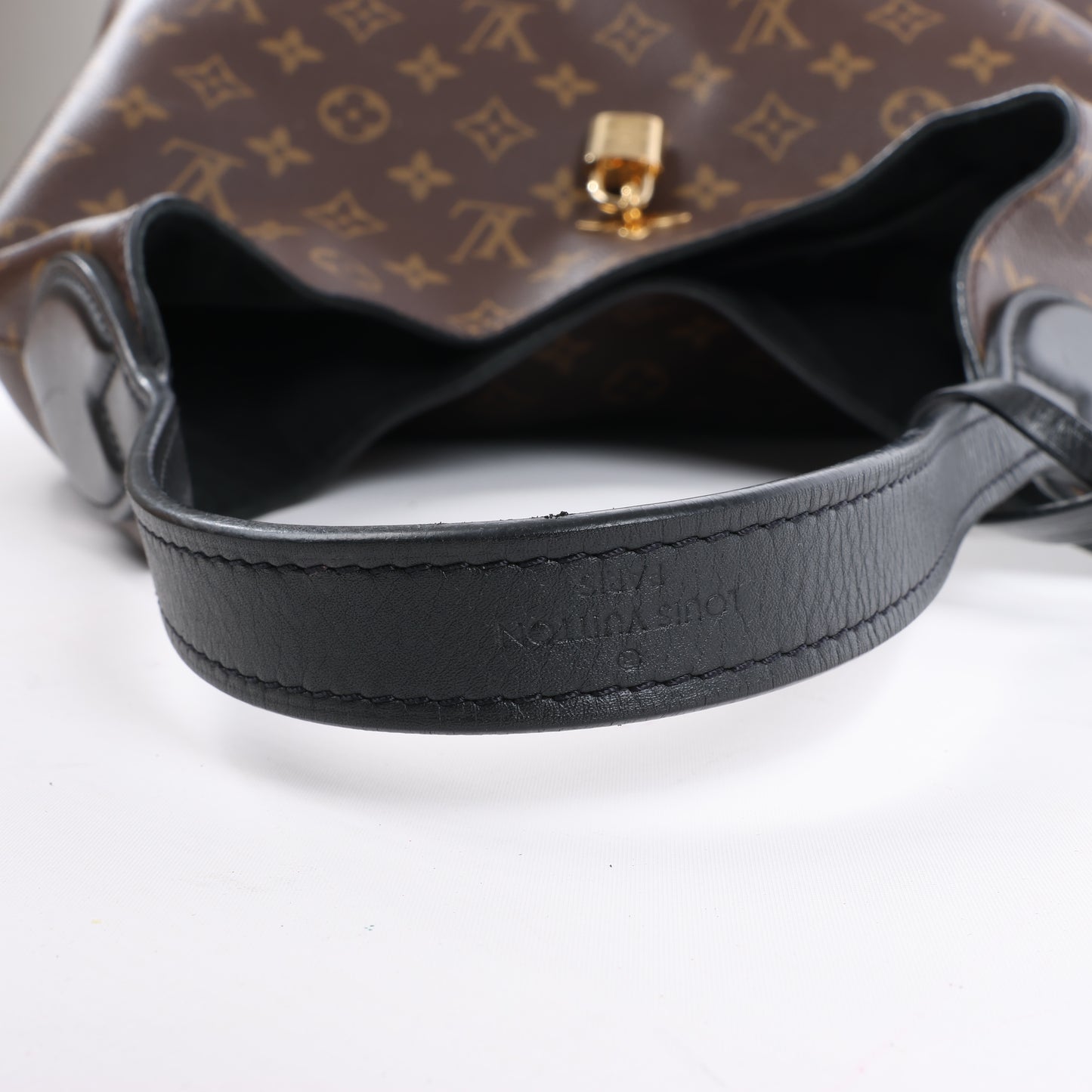 Sac bandoulière Hobo Louis Vuitton Monogram Flower M43545