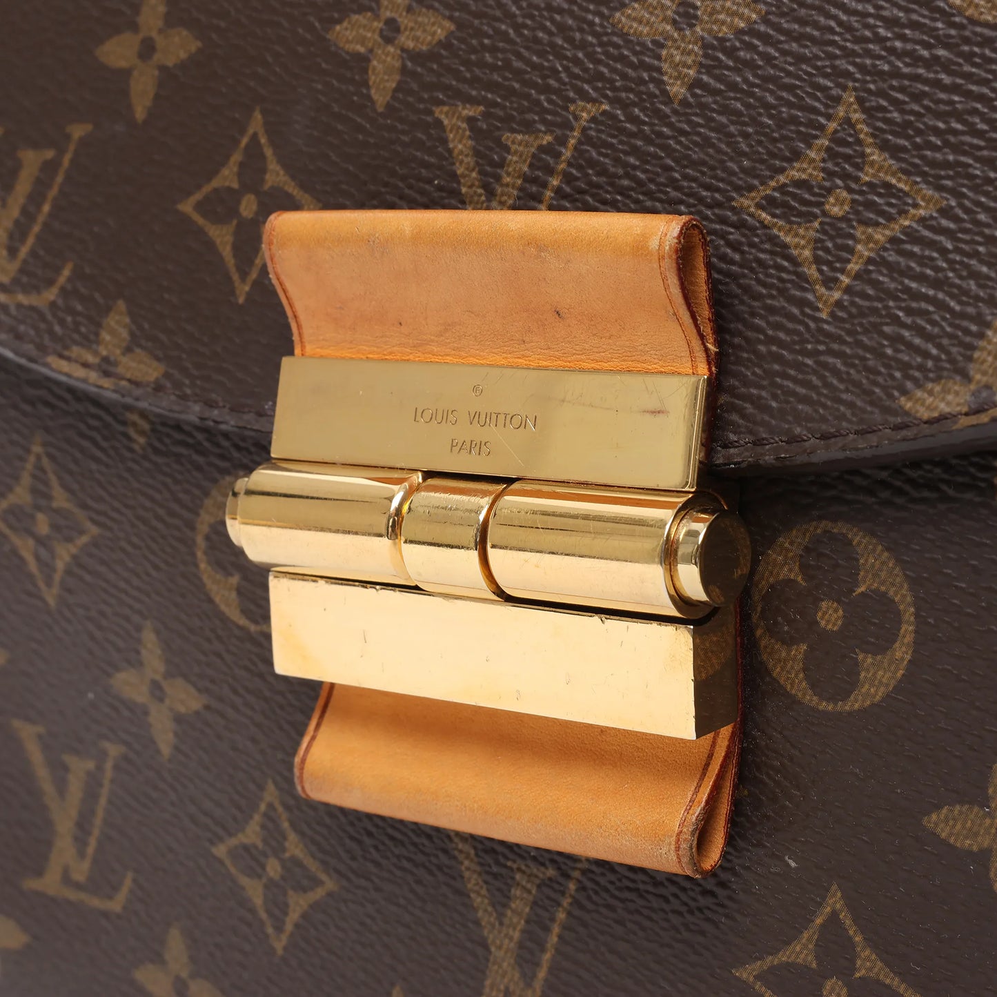 Sac bandoulière Louis Vuitton Monogram Olympe en violet et marron M41057