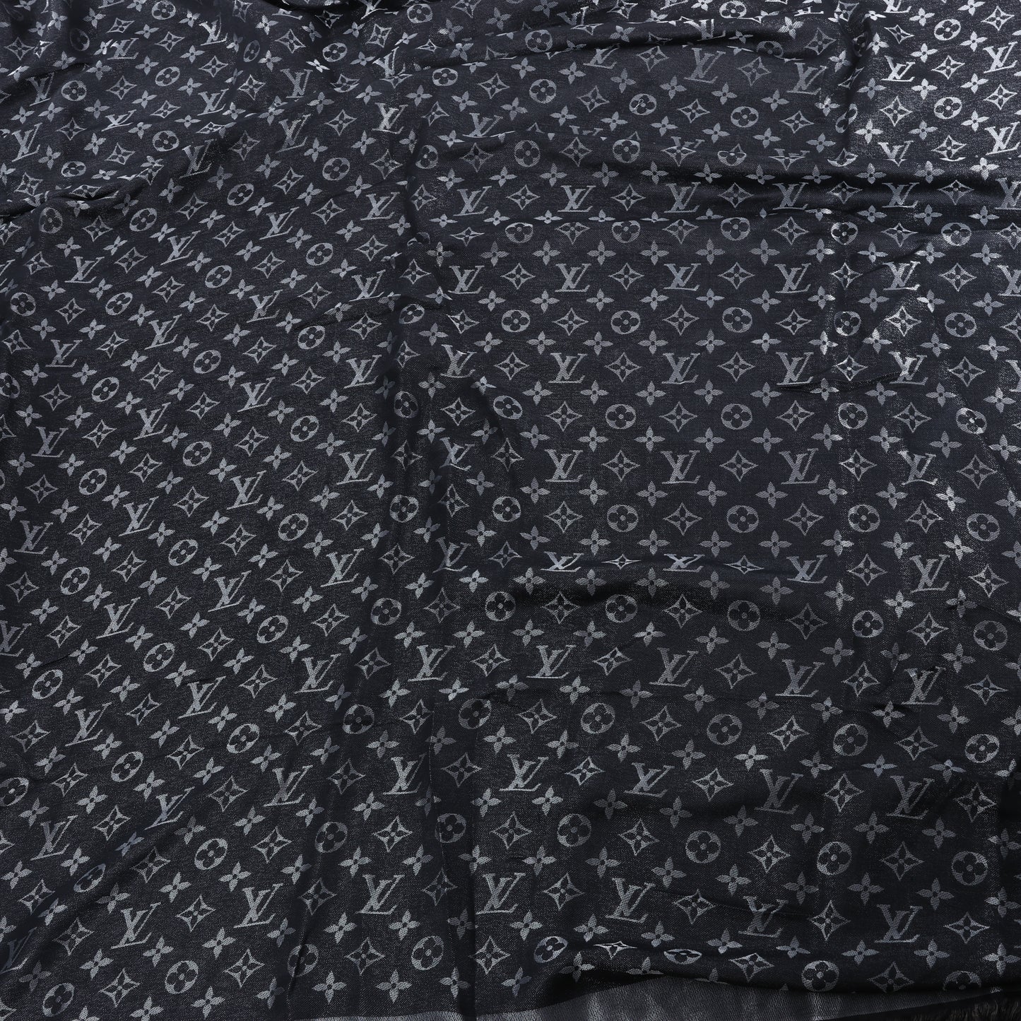 Louis Vuitton Monogram Shine Seidenschal in Schwarz M75123 MR0261