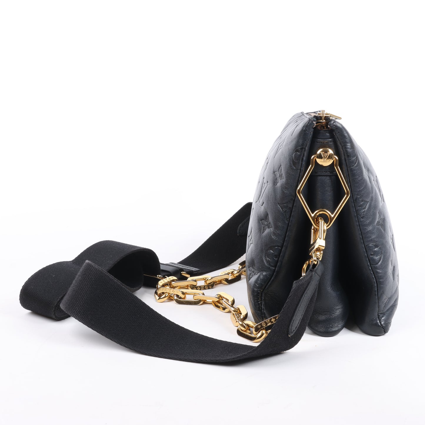 Louis Vuitton Coussin PM 2Way-Umhängetasche mit Monogrammprägung in Schwarz M57790