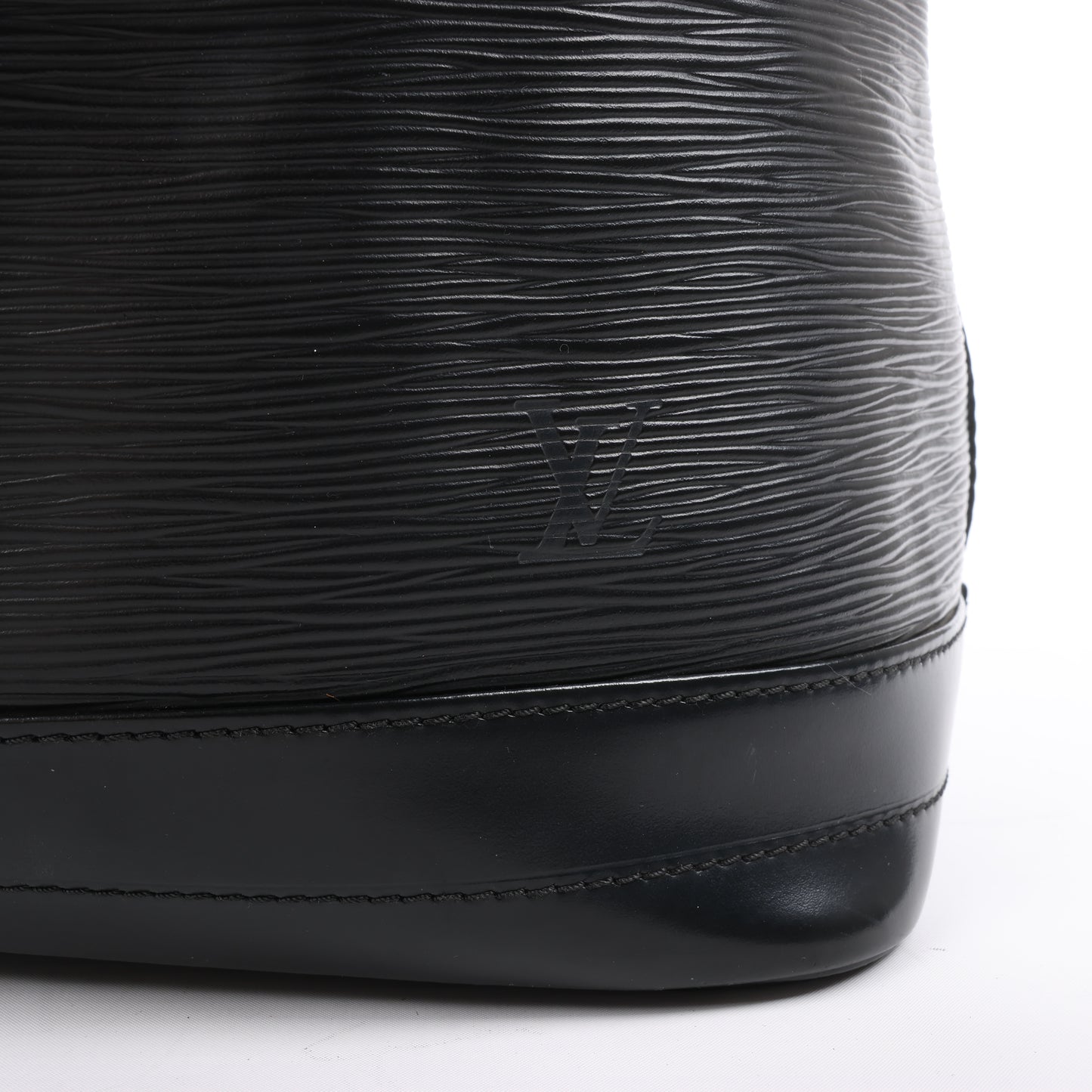 Louis Vuitton Epi Noé Shoulder Bag in Black M40842