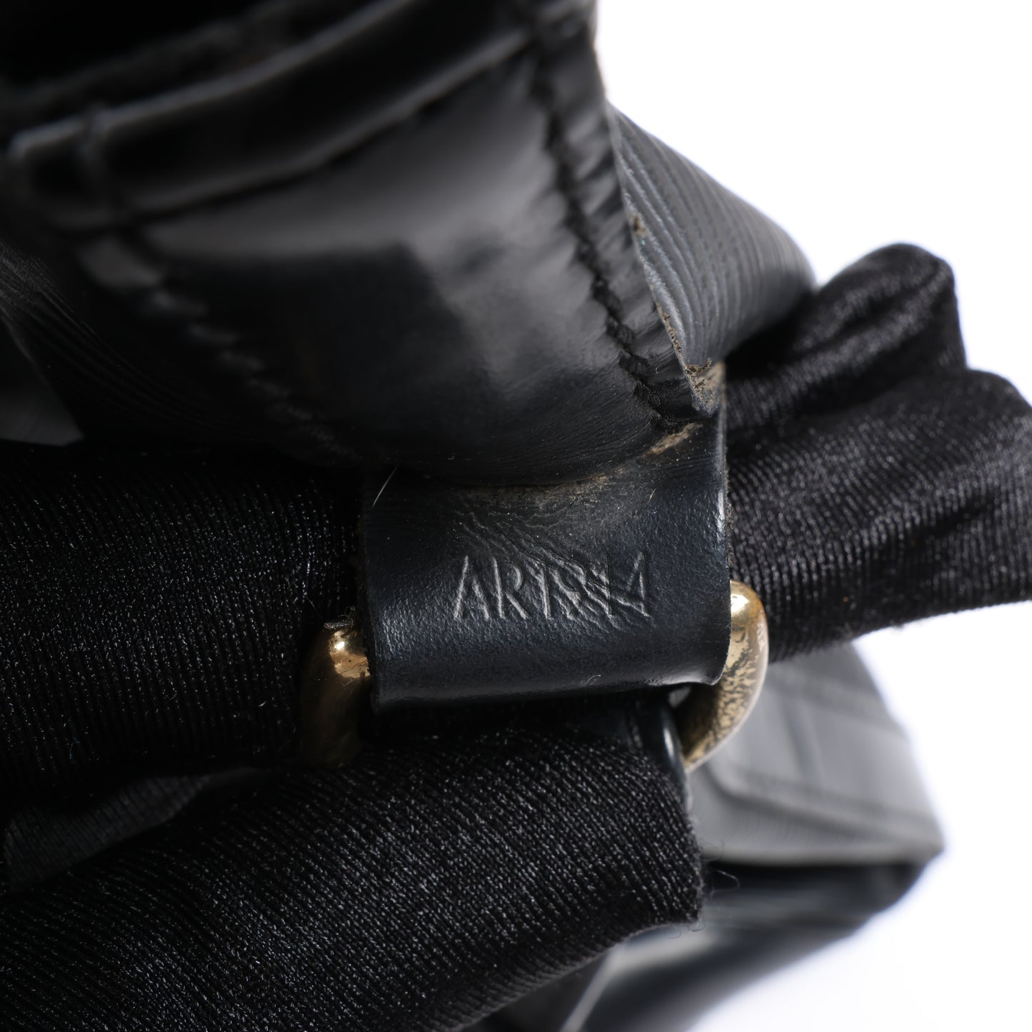 Louis Vuitton Epi Noé Shoulder Bag in Black M40842