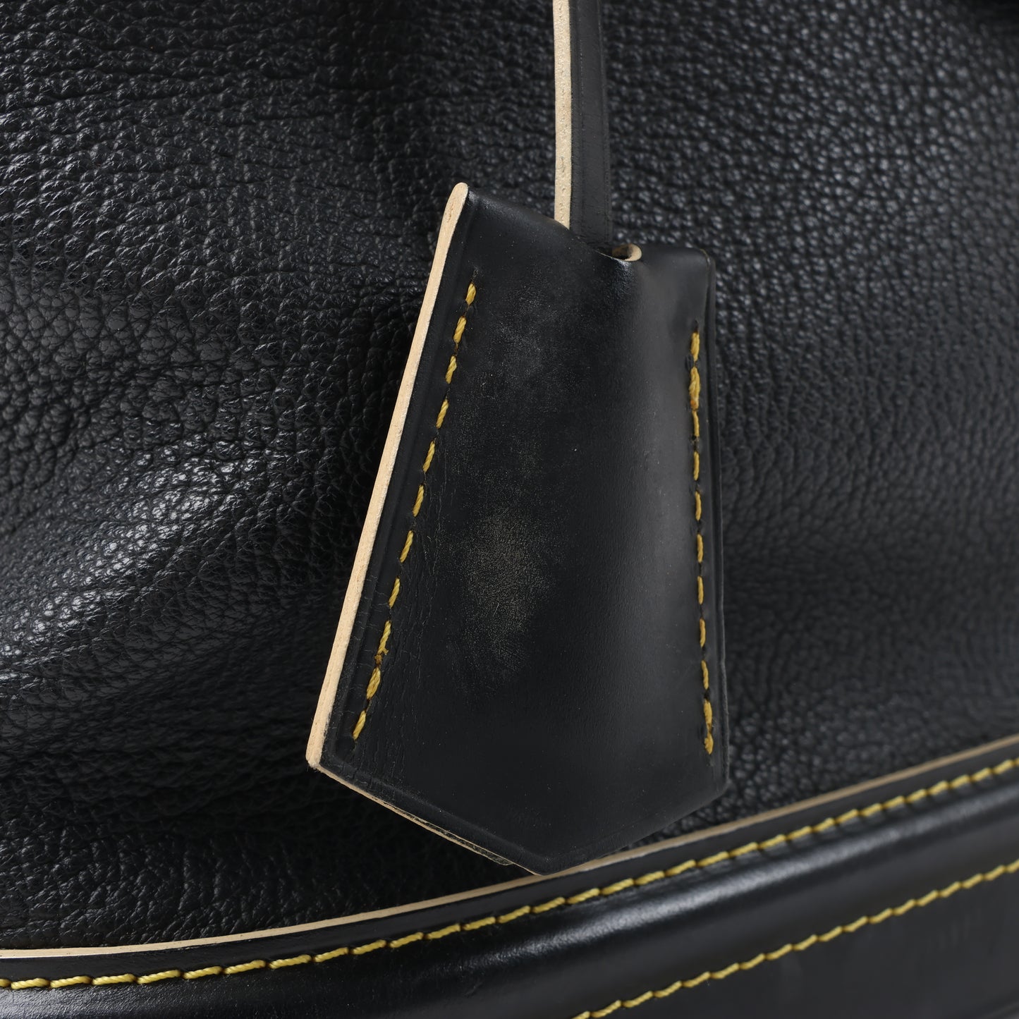 Louis Vuitton Suhali Lockit PM Handtasche in Schwarz M91875