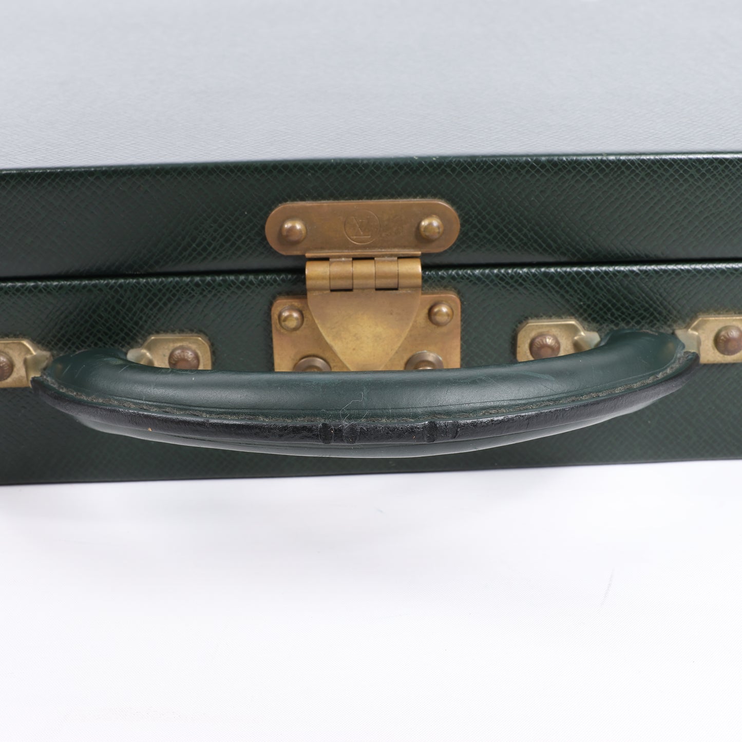 Louis Vuitton Taiga Diplomat Reisetasche in Grün M30014