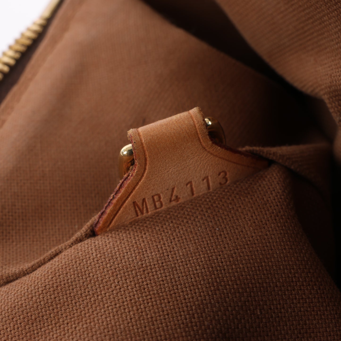 Louis Vuitton Monogram Canvas Tivoli GM Handbag M40144