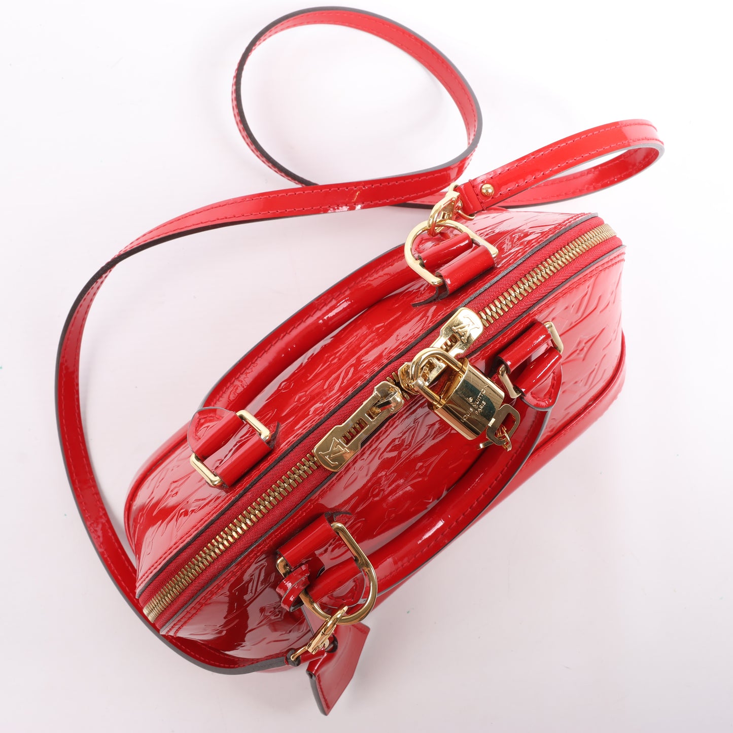 Louis Vuitton Monogram Vernis Alma BB Handtasche in Rot M90174