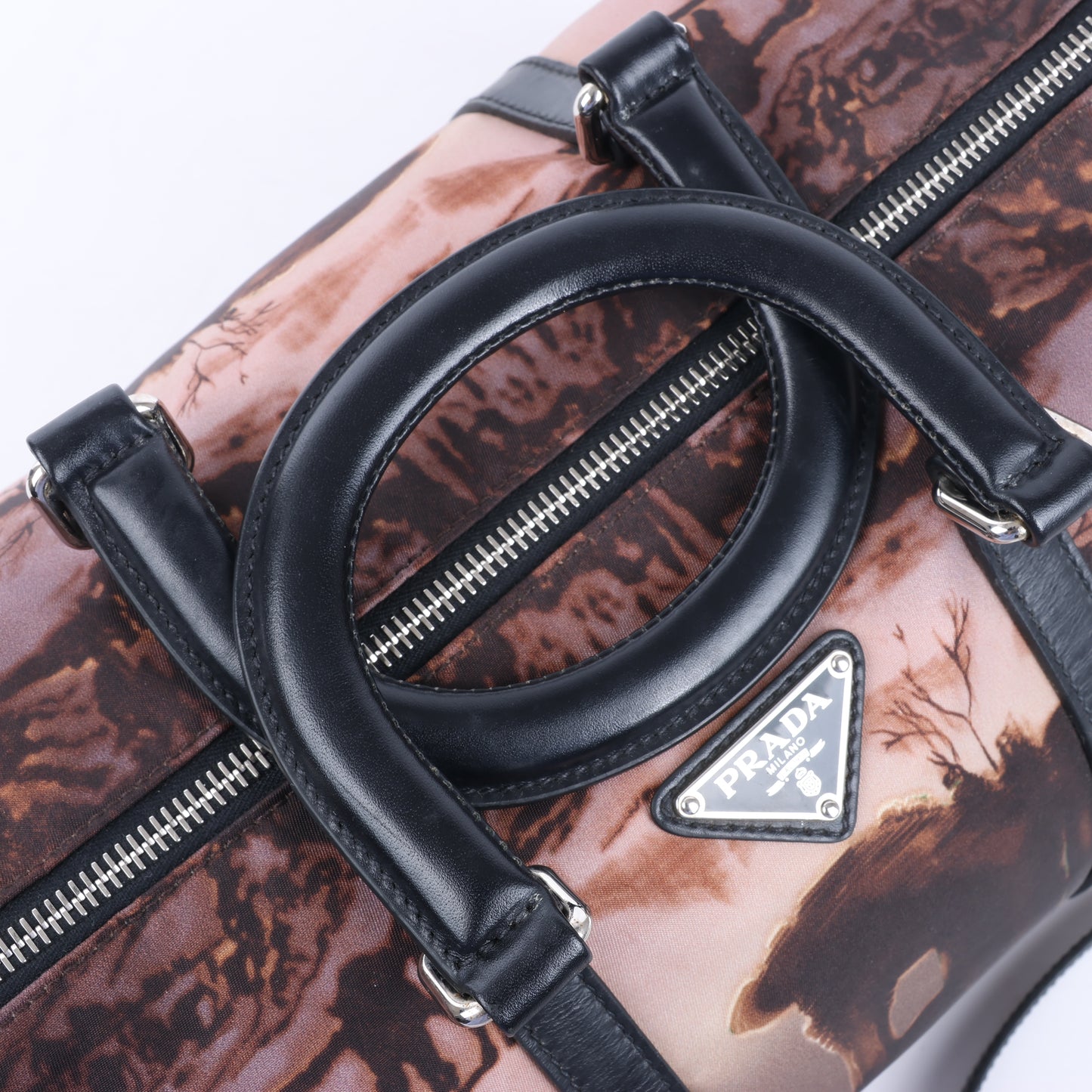Prada Tessuto Stampato 2-Wege-Handtasche aus Nylon und Leder in Schwarz x Lila BL0922