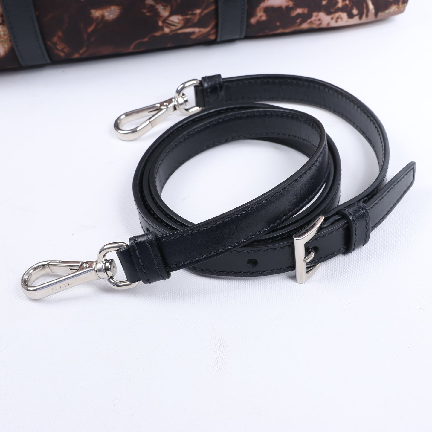 Prada Tessuto Stampato 2-Wege-Handtasche aus Nylon und Leder in Schwarz x Lila BL0922