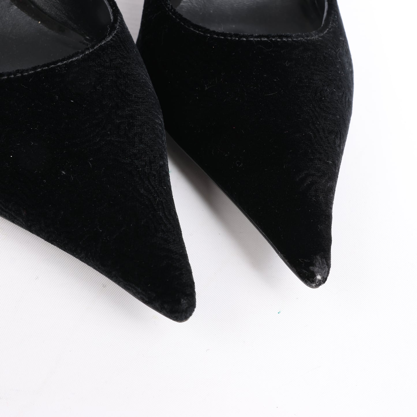 ROCHAS Pumps aus Samt und Lackleder in Schwarz, Größe 37 EU
