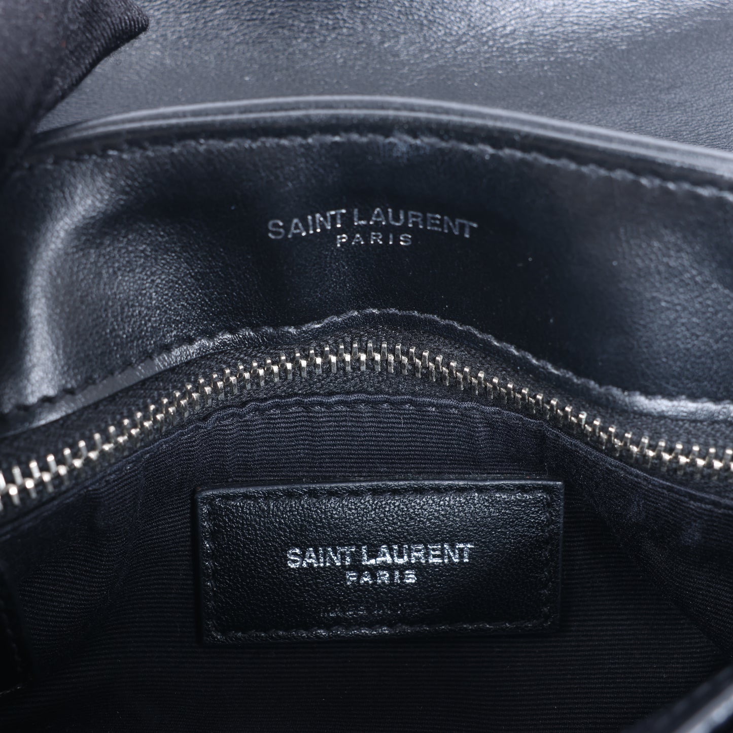 Sac bandoulière Loulou en cuir noir Saint Laurent Paris 467072