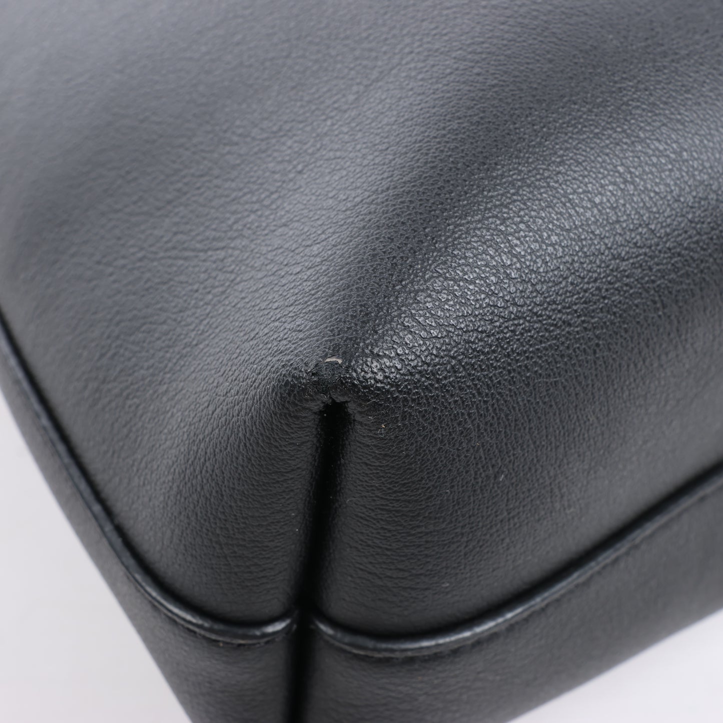 Saint Laurent Paris – Toy Shopping – 2-Wege-Handtasche aus schwarzem Leder