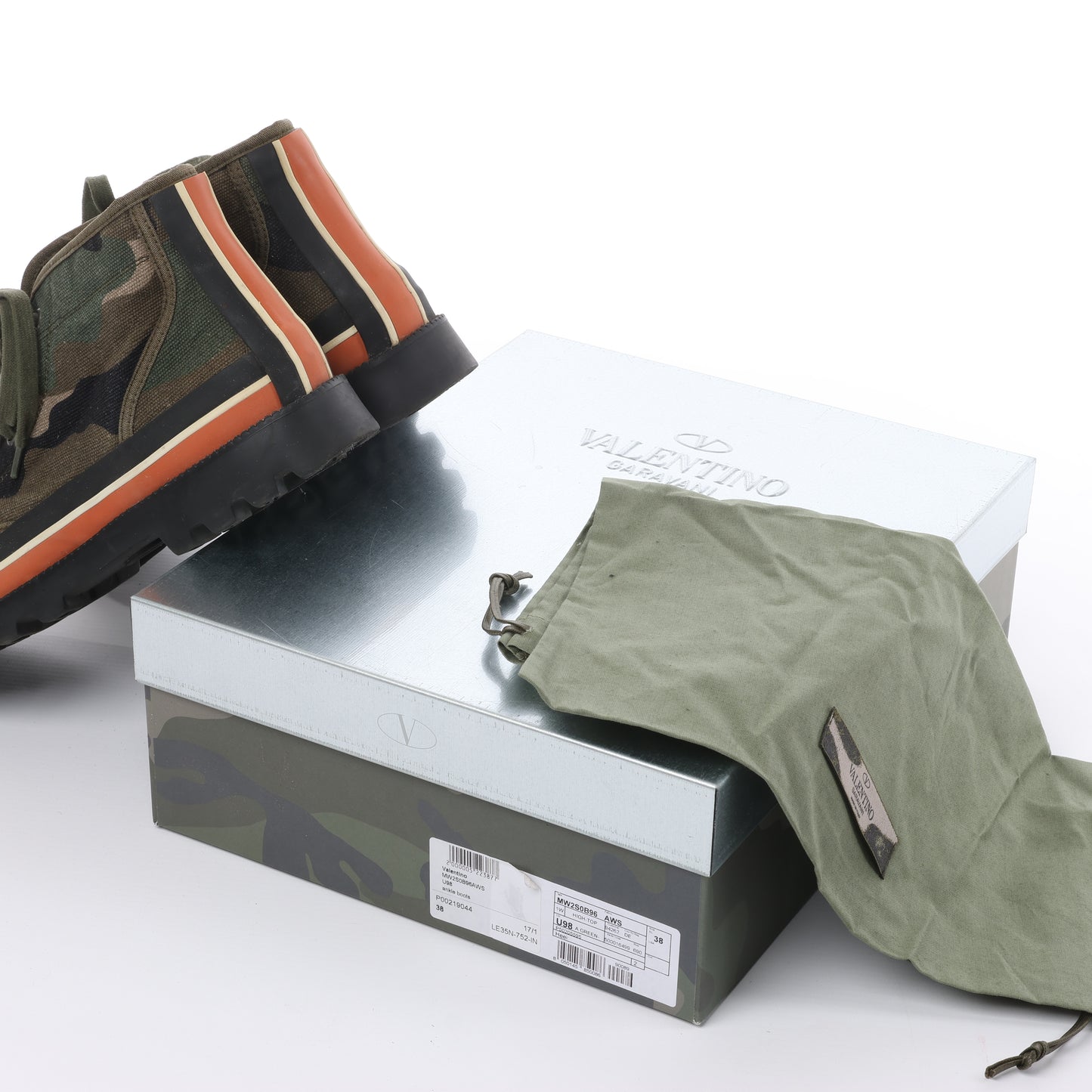 Valentino Garavani Sneakers mit Camouflage-Print in Khaki, Größe 38 EU