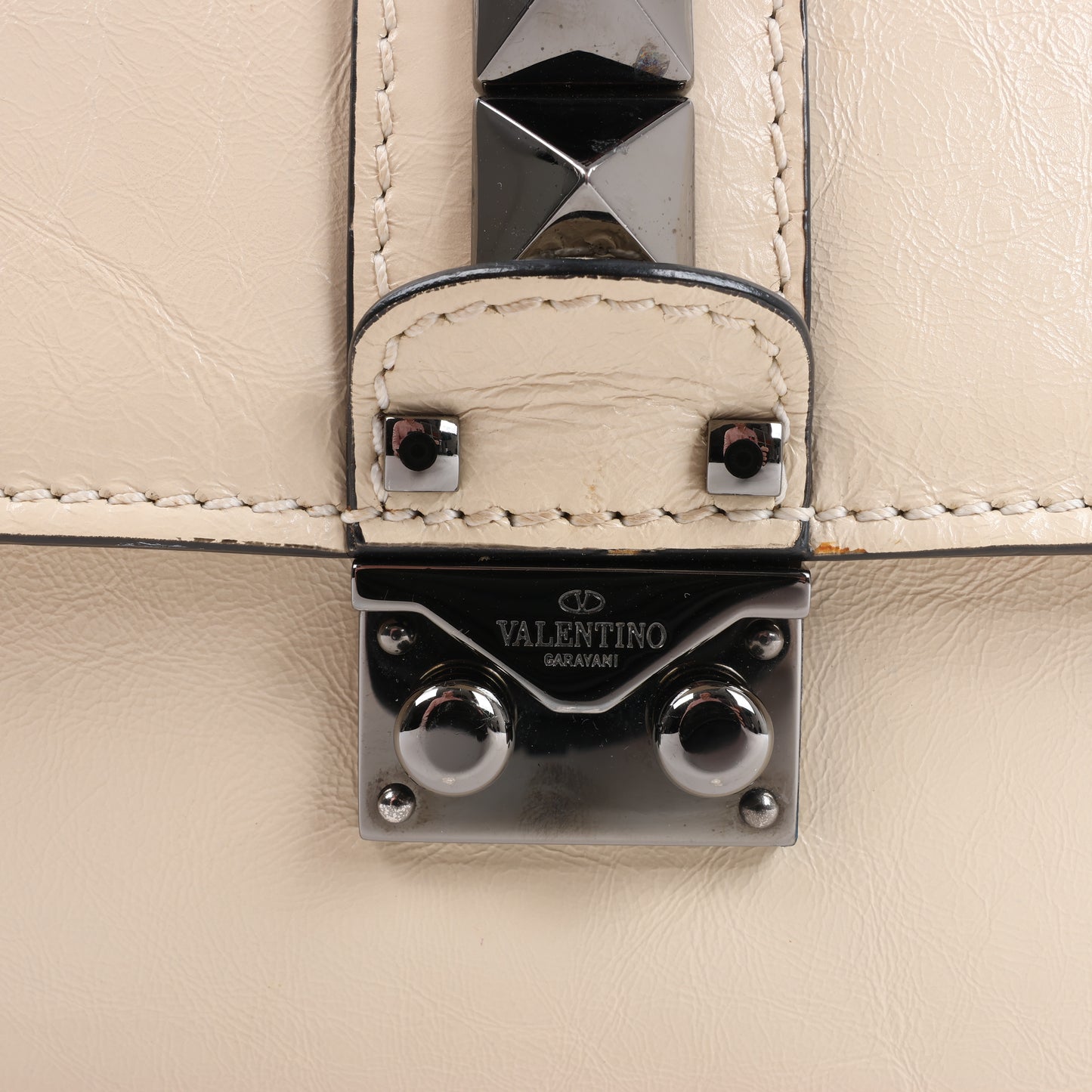 Valentino Rockstud Glam Lock Leather Chain Shoulder Bag in Beige
