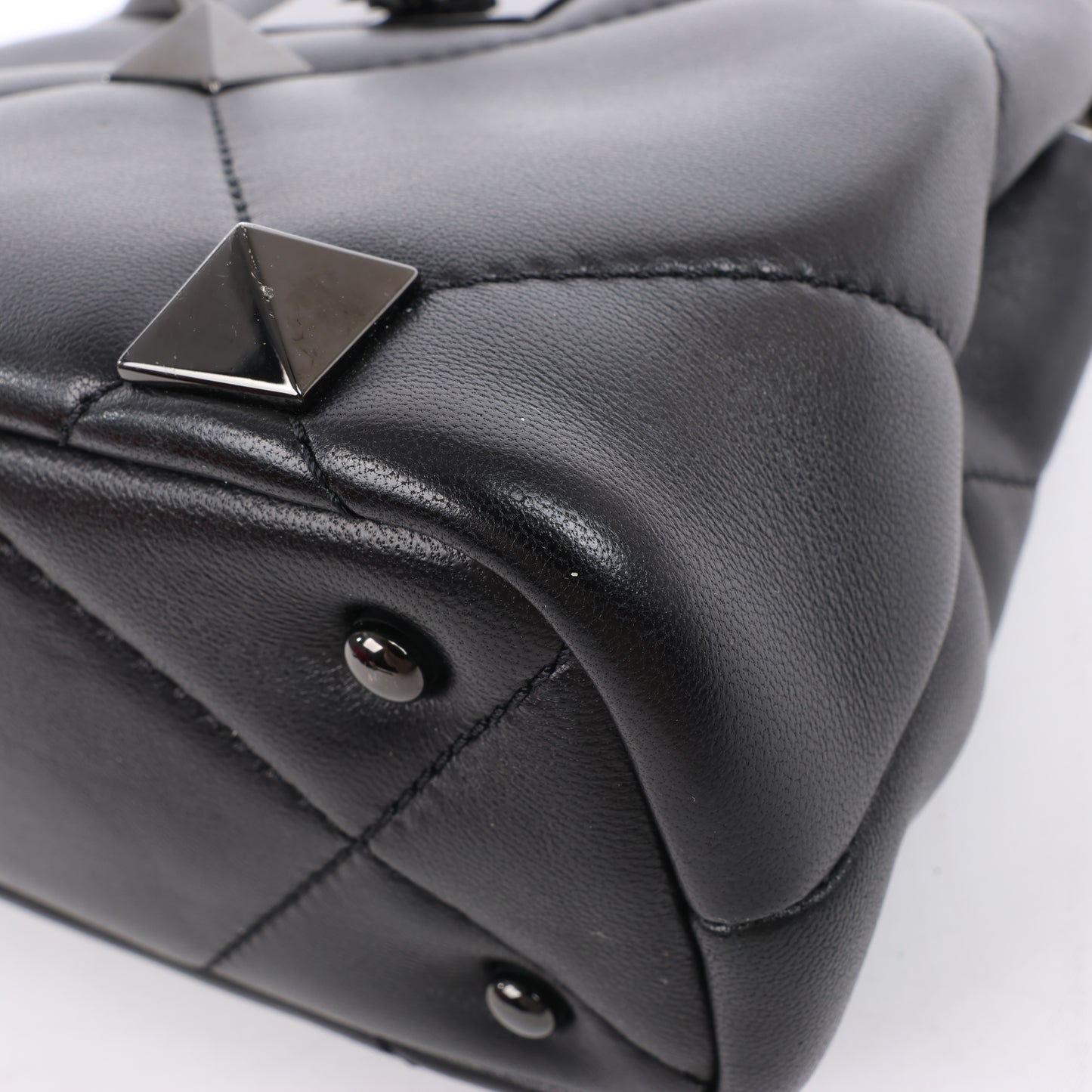 Valentino Garavani – Roman Studs – 3-Wege-Schultertasche aus schwarzem Leder