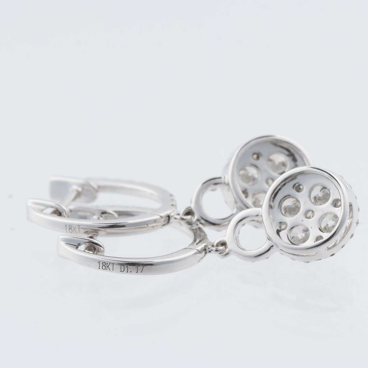 Nicht signierte / unsignierte Diamantohrringe K18WG 3,2 g D1,7