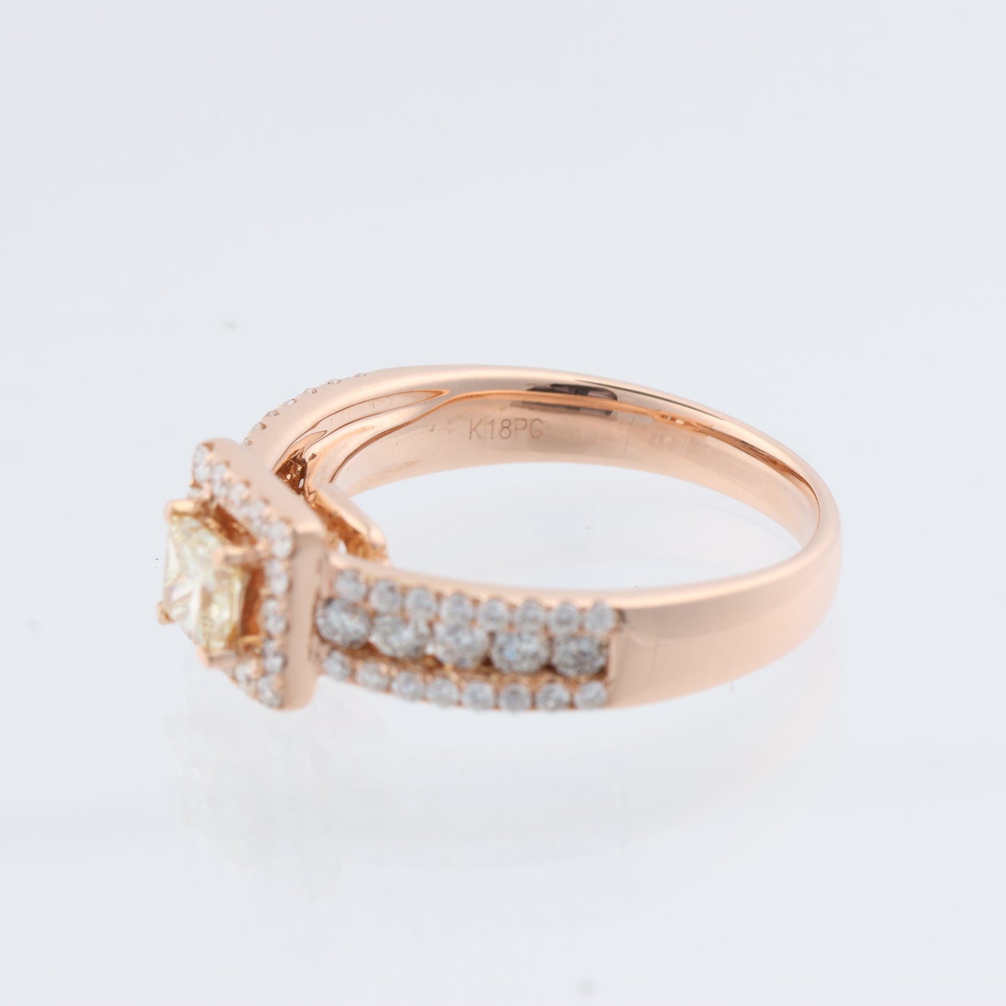 Nicht signierter / unsignierter 18 Karat Roségoldring mit Diamanten, Größe 52 EU