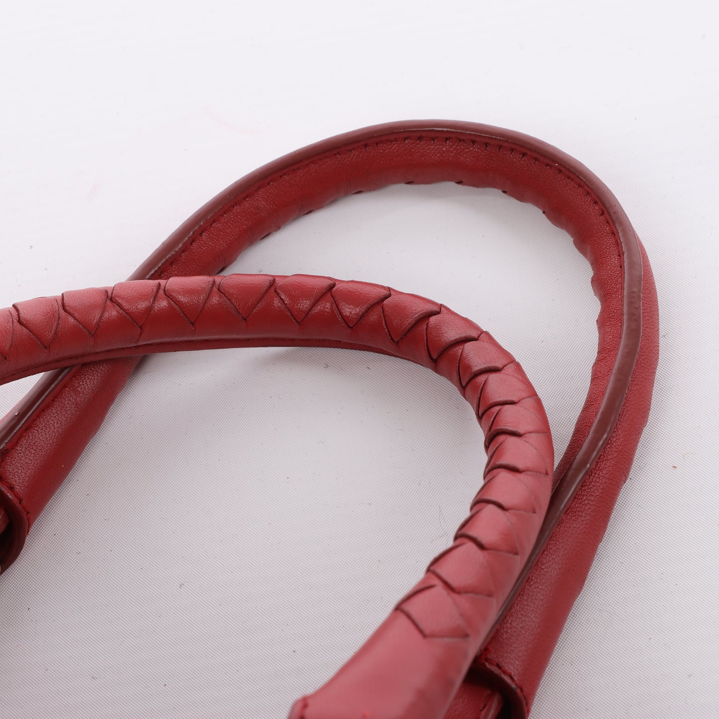 Bottega Veneta Intrecciato-Lederhandtasche in Rot