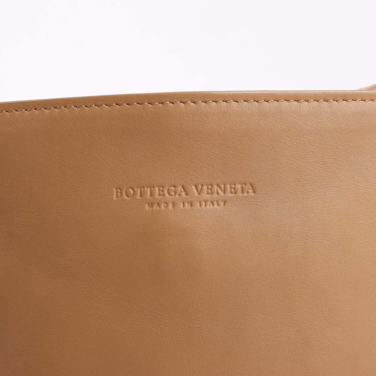 Bottega Veneta – Schultertasche aus braunem Leder