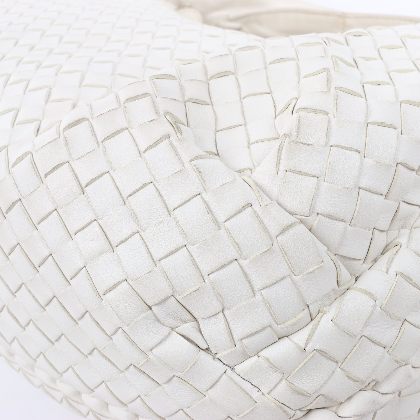 Bottega Veneta Intrecciato Hobo Leder Umhängetasche in Weiß
