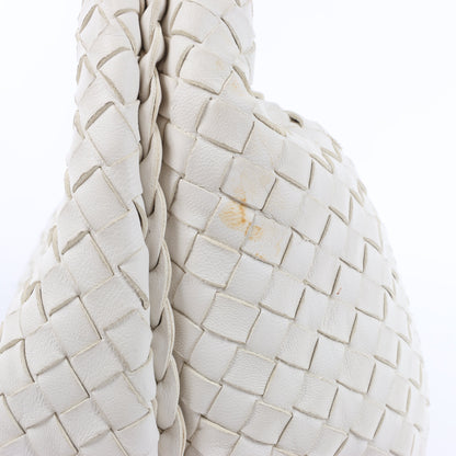 Bottega Veneta Intrecciato Hobo Leder Umhängetasche in Weiß