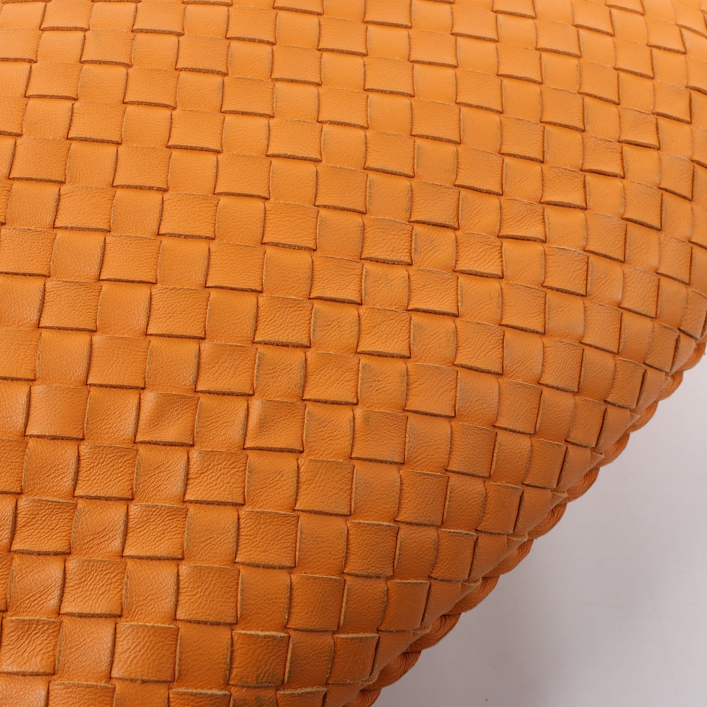 Bottega Veneta Intrecciato Hobo Leder Umhängetasche in Orange