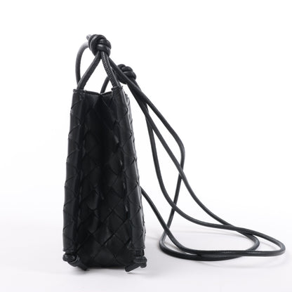 Bottega Veneta Intrecciato Leder Umhängetasche in Schwarz