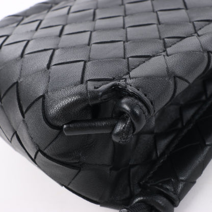 Bottega Veneta Intrecciato Leder Umhängetasche in Schwarz