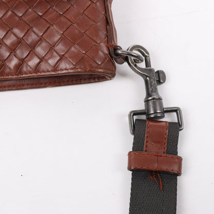 Bottega Veneta Nappa Intrecciato VN Umhängetasche in Braun
