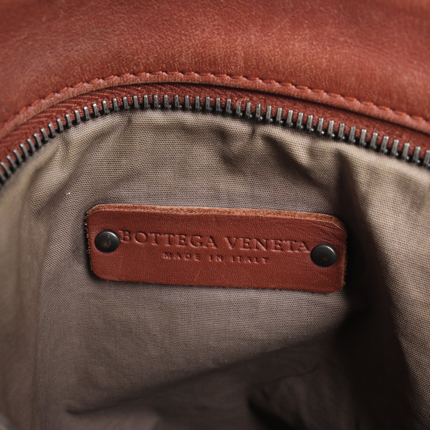 Bottega Veneta Nappa Intrecciato VN Umhängetasche in Braun
