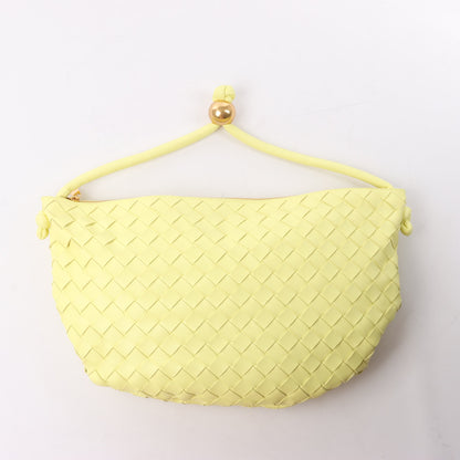 Bottega Veneta Intrecciato Medium Turns Pouch Schultertasche aus Leder in Gelb