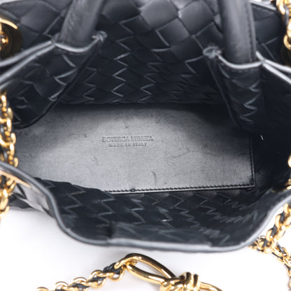 Bottega Veneta Intrecciato Kleine 2-Wege-Handtasche aus Andiamo-Leder in Schwarz