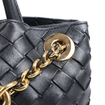 Bottega Veneta Intrecciato Kleine 2-Wege-Handtasche aus Andiamo-Leder in Schwarz