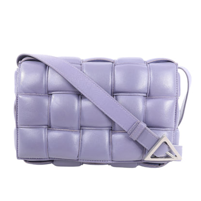 Bottega Veneta gepolsterte Kassetten-Maxi-Schultertasche aus Intrecciato-Leder in Lila