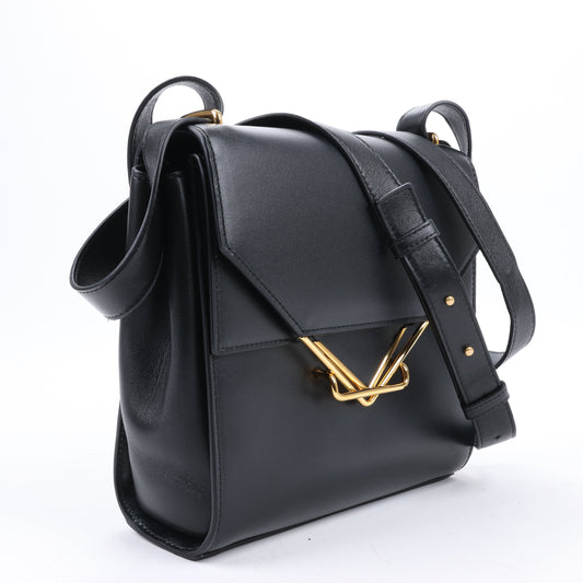 Bottega Veneta Box Calfskin Nappa Clip Shoulder Bag in Black