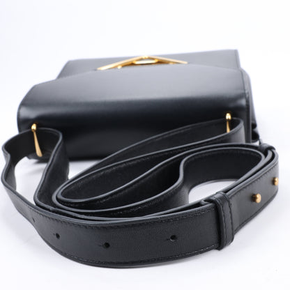 Bottega Veneta Box Calfskin Nappa Clip Shoulder Bag in Black