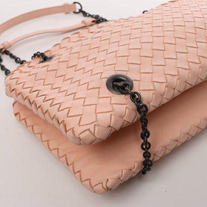 Bottega Veneta Intrecciato-Lederketten-Umhängetasche in Puderrosa