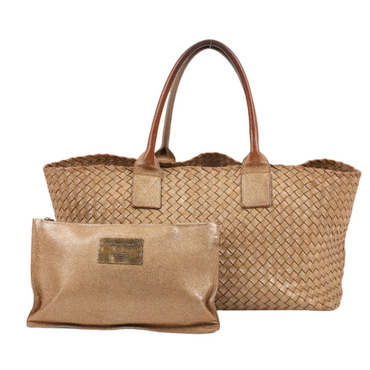 Bottega Veneta Intrecciato Cabat MM Ledertasche in Gold