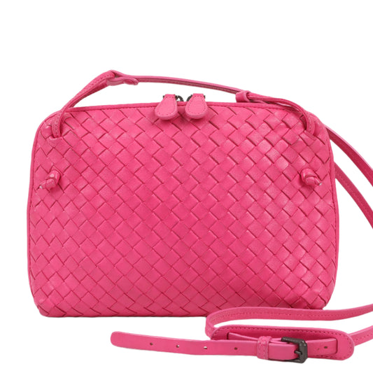 Bottega Veneta Intrecciato Nodini Umhängetasche in Rosa