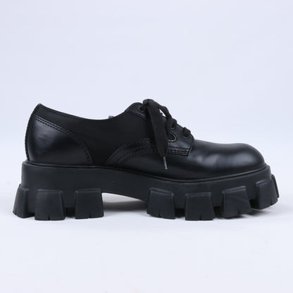 Prada Monolith Nylon &amp; Leder Loafer in Schwarz 2EE342, Größe 42 EU
