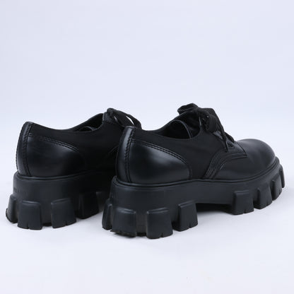 Prada Monolith Nylon &amp; Leder Loafer in Schwarz 2EE342, Größe 42 EU