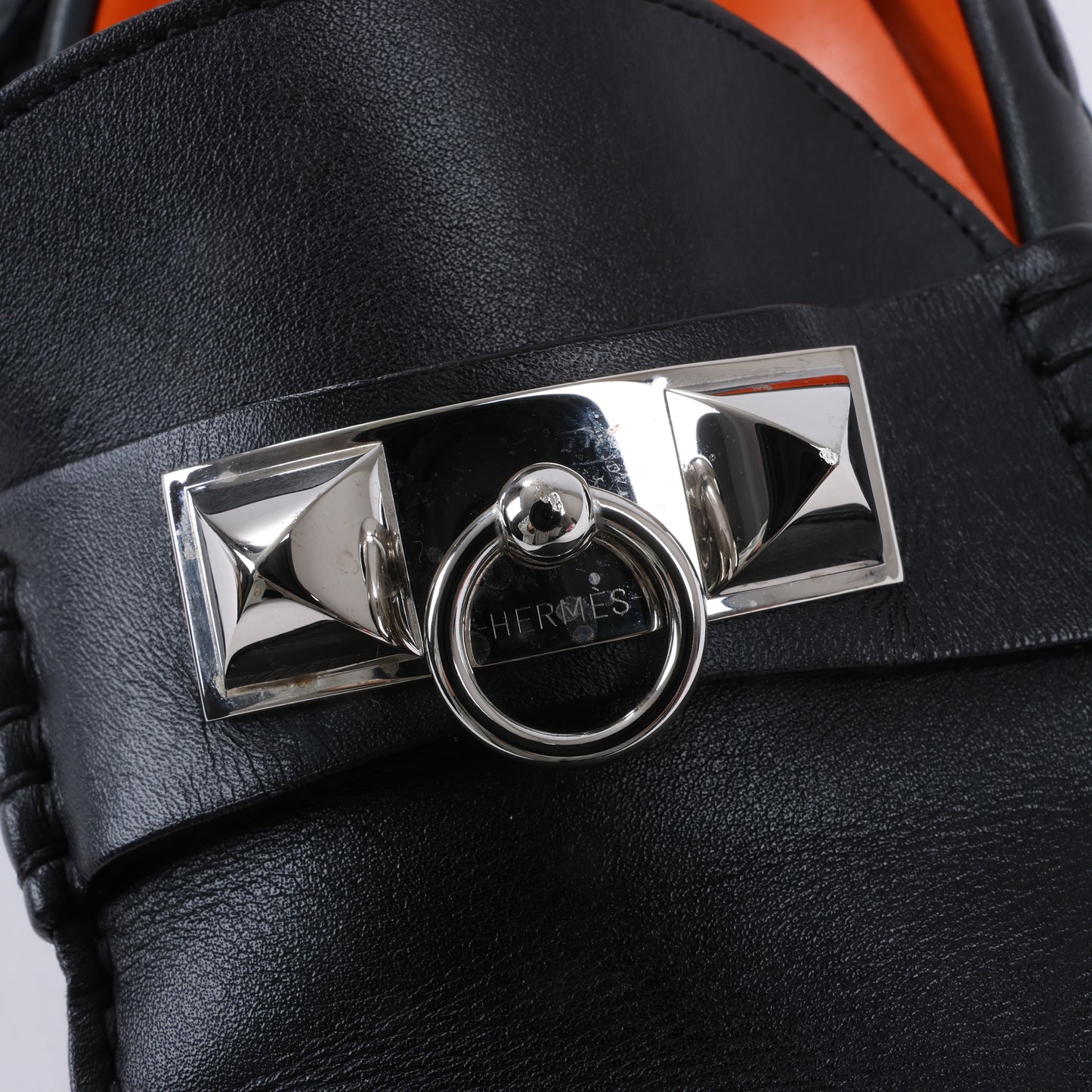 HERMES Irving Leder-Fahrmokassins in Schwarz Collier de Chien, Größe 42 EU